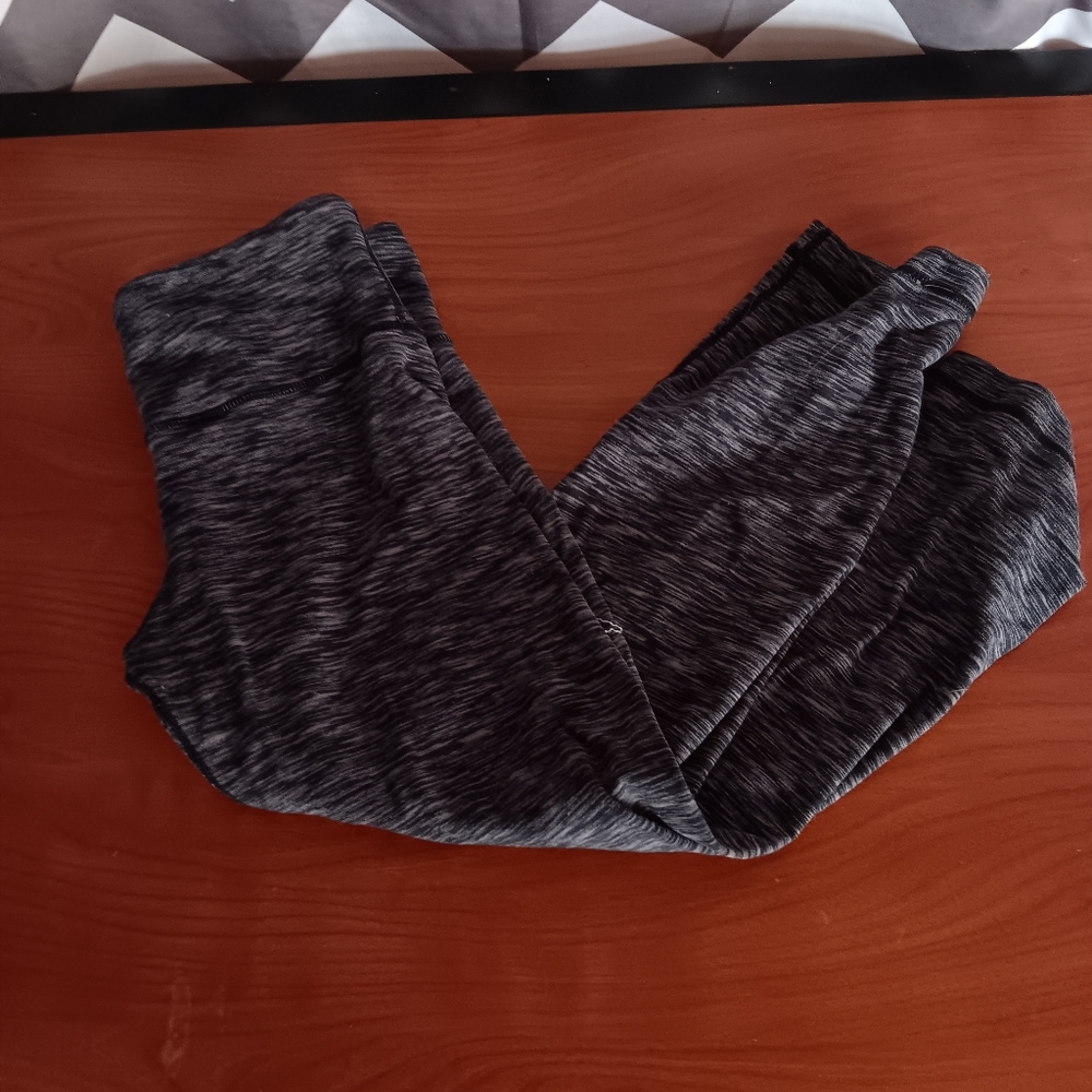 Lululemon capri leggings